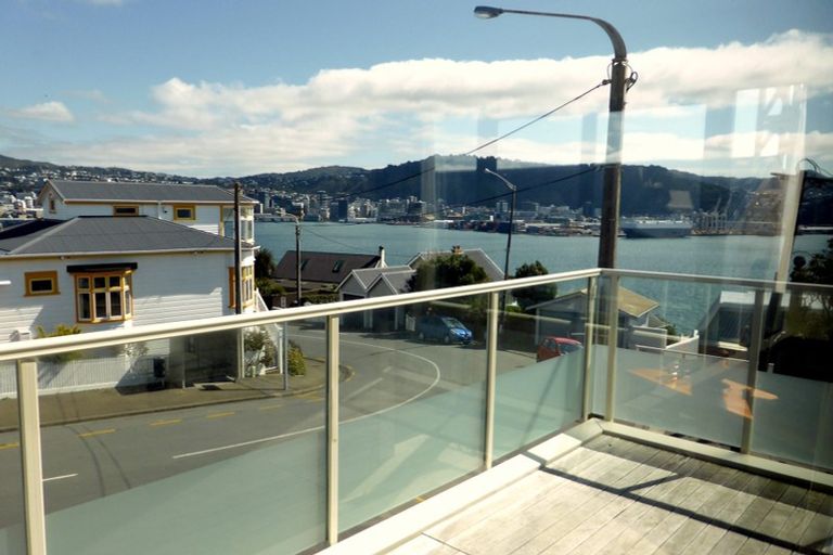 Photo of property in 21a Maida Vale Road, Roseneath, Wellington, 6011