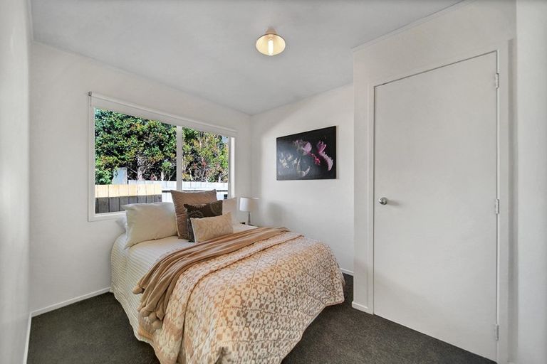 Photo of property in 1/62 Walworth Avenue, Pakuranga Heights, Auckland, 2010