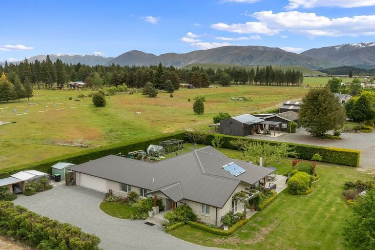 Photo of property in 203 Glen Lyon Road, Twizel, 7901