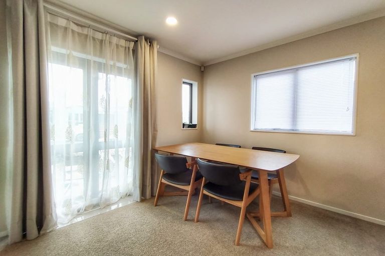 Photo of property in 8 Tribute Loop, Takanini, 2112