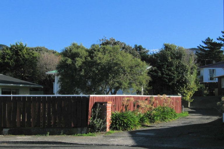 Photo of property in 24 Te Arataura Street, Takapuwahia, Porirua, 5022
