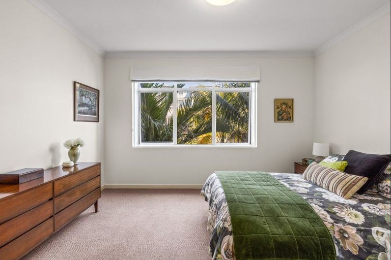 Photo of property in 21 Parkside Drive, Orewa, 0931