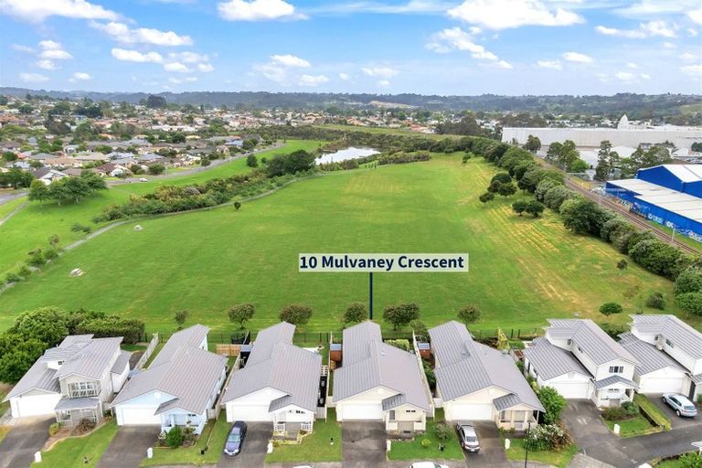 Photo of property in 10 Mulvaney Crescent, Henderson, Auckland, 0612