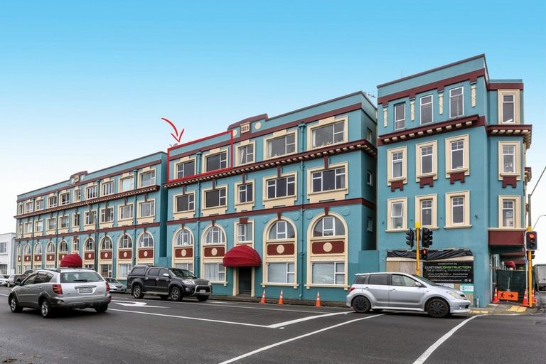 Photo of property in 127 Saint Aubyn Street, New Plymouth, 4310