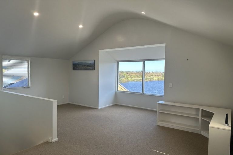 Photo of property in 12 Major Durie Place, Waikanae Beach, Waikanae, 5036