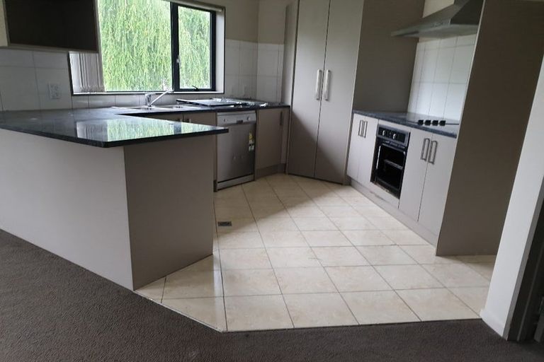 Photo of property in 55b Simpson Road, Ranui, Auckland, 0612