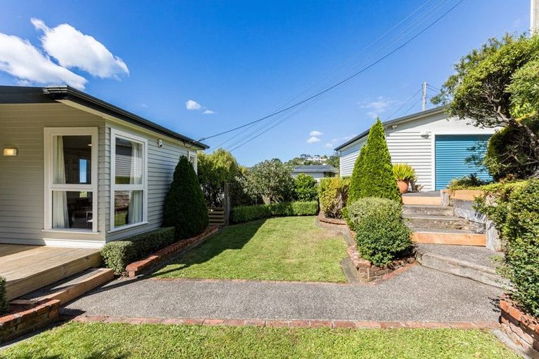 Photo of property in 10 Havelock Street, Mornington, Wellington, 6021