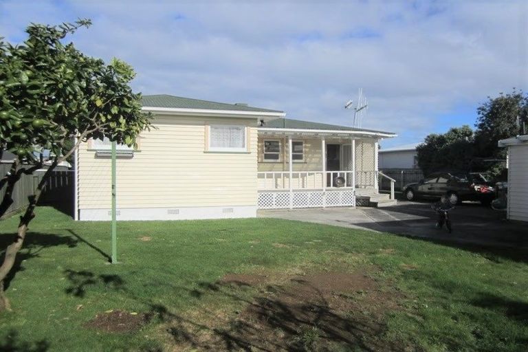 Photo of property in 5 Ross Street, Levin, 5510