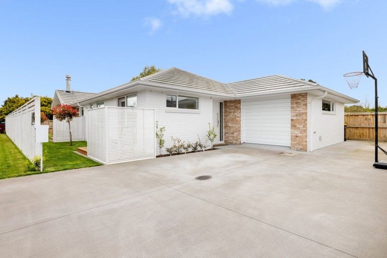 Photo of property in 37 Mahana Way, Pyes Pa, Tauranga, 3112