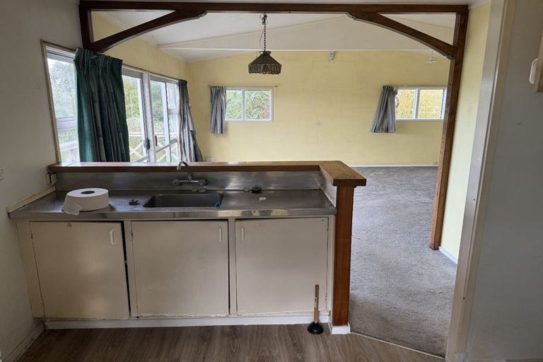 Photo of property in 31 Fairclough Road, Beach Haven, Auckland, 0626