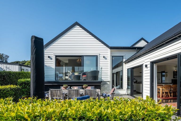 Photo of property in 285 Cannon Hill Crescent, Mount Pleasant, Christchurch, 8081