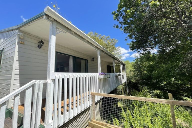 Photo of property in 11 Scarlock Avenue, Browns Bay, Auckland, 0630