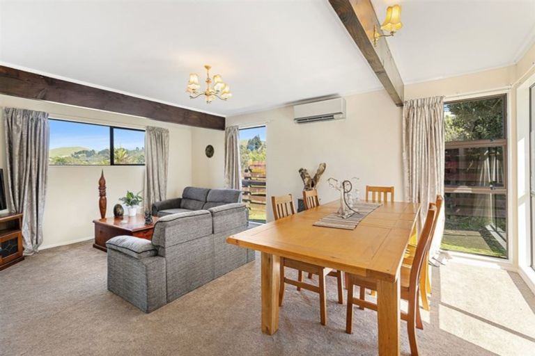 Photo of property in 19 Observatory Close, Whitby, Porirua, 5024