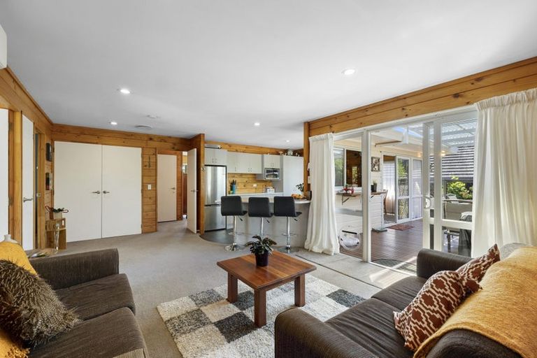 Photo of property in 12 Frank Frethey Place, Highlands Park, New Plymouth, 4312