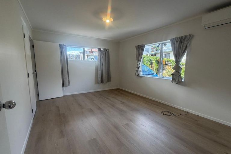 Photo of property in 131c View Road, Sunnyvale, Auckland, 0612
