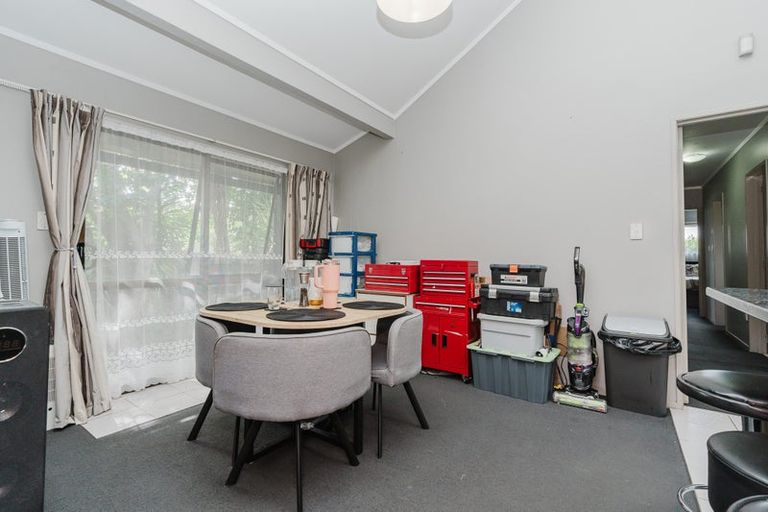 Photo of property in 17 Kentucky Crescent, Nawton, Hamilton, 3200