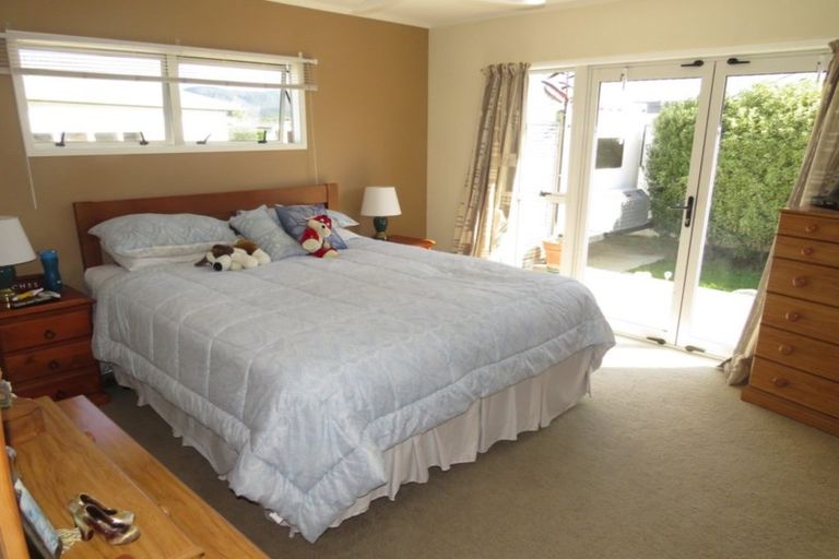 Photo of property in 3 Mayfair Close, Whitianga, 3510