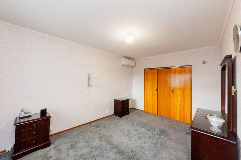 Photo of property in 16 Saint Albans Avenue, Hokowhitu, Palmerston North, 4410