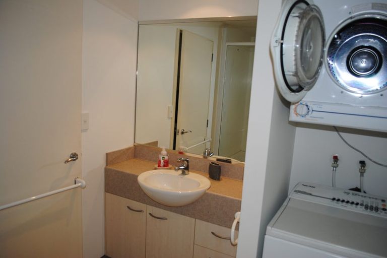 Photo of property in St Peters Apartments, 3a/192 Willis Street, Te Aro, Wellington, 6011
