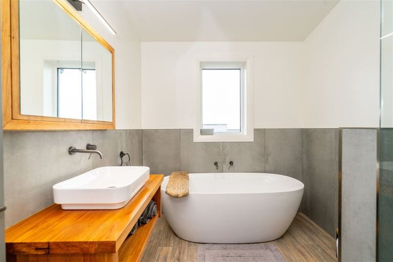 Photo of property in 1304 Kaka Point Road, Kaka Point, Balclutha, 9271