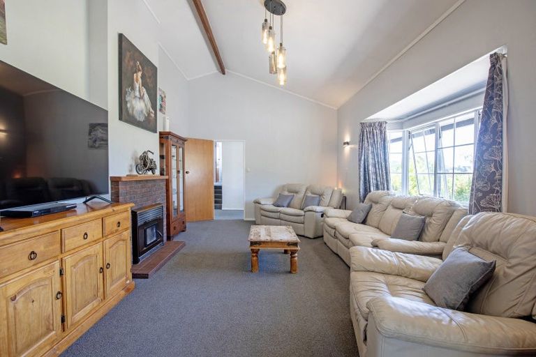 Photo of property in 10 Watts Road, Waipawa, 4210