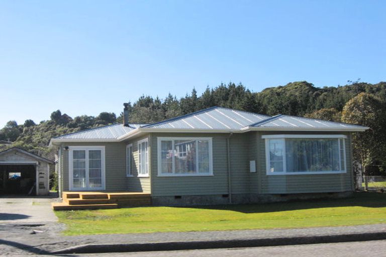 Photo of property in 5 Power Road, Karoro, Greymouth, 7805