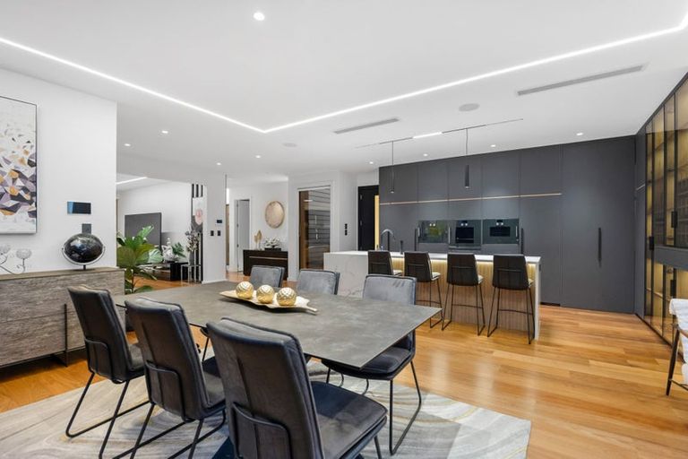 Photo of property in 4 Taku Close, Long Bay, Auckland, 0630
