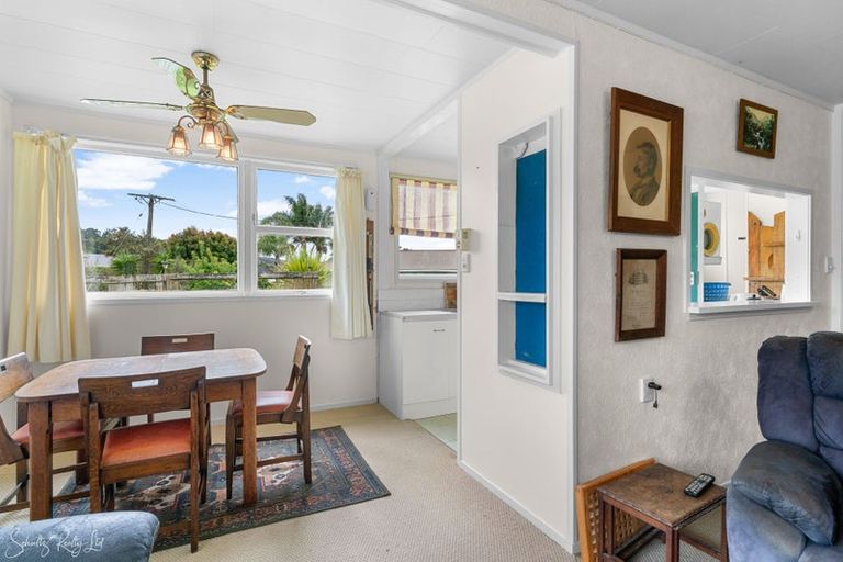 Photo of property in 8 Depot Road, Paparoa, 0571