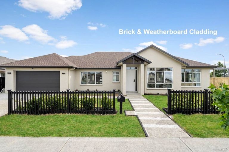 Photo of property in 16 Paso Fino Crescent, Karaka, Papakura, 2113