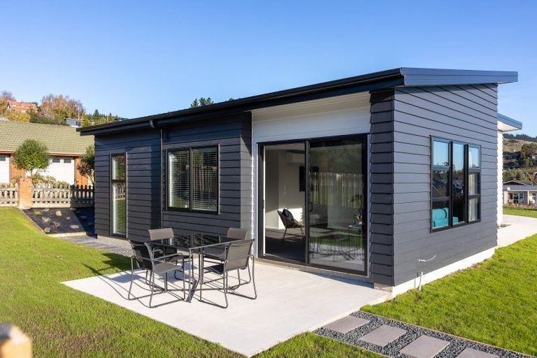 Photo of property in 4a Chatham Street, Waihola, Milton, 9073