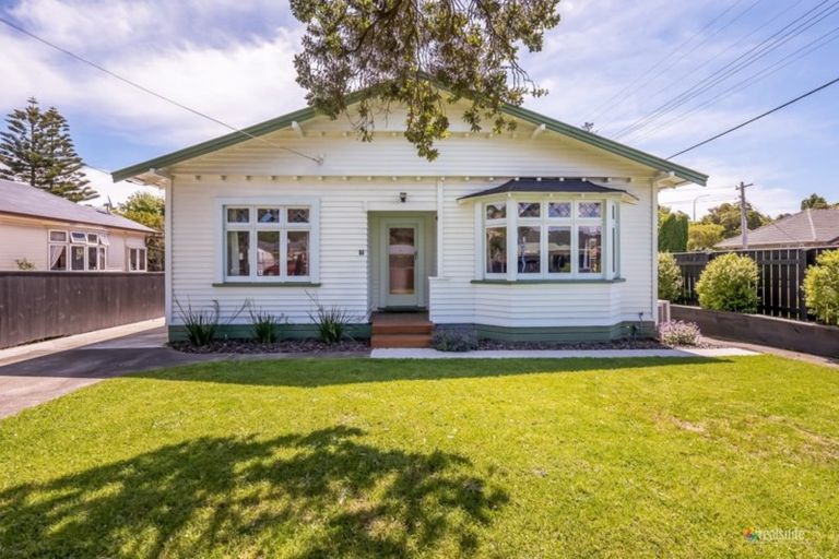 Photo of property in 8 Leighton Avenue, Waiwhetu, Lower Hutt, 5010