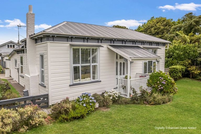 Photo of property in 30 Signal Street, Marton, 4710