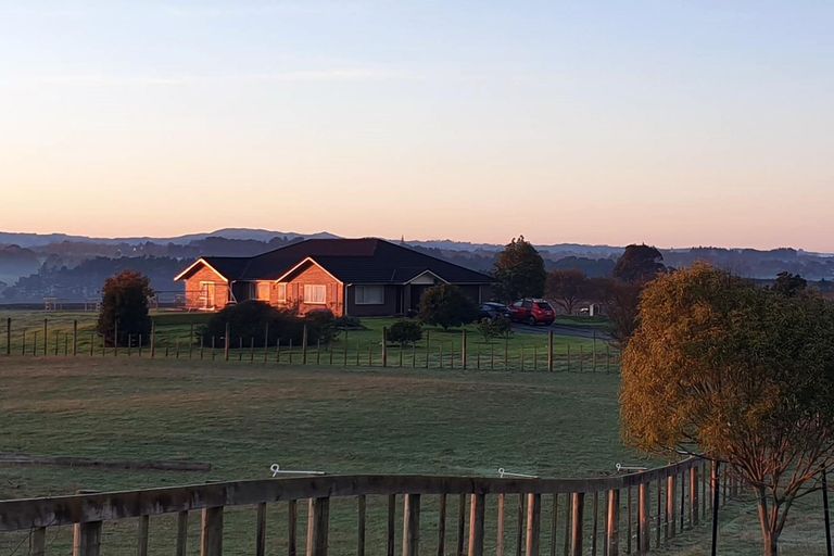 Photo of property in 260 Urquhart Road, Karaka, Papakura, 2580