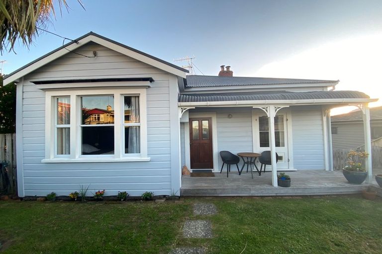 Photo of property in 36 Morley Street, New Plymouth, 4310