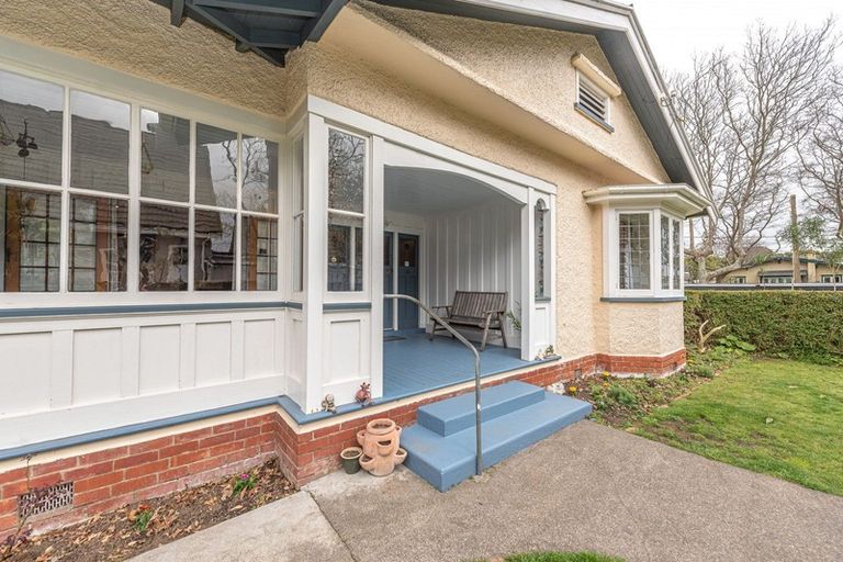 Photo of property in 11 Selwyn Crescent, College Estate, Whanganui, 4500