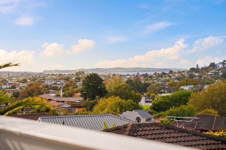 Photo of property in 45a Bradbury Road, Botany Downs, Auckland, 2010