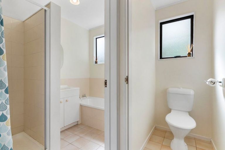 Photo of property in 2/12 Opal Avenue, Pakuranga, Auckland, 2010