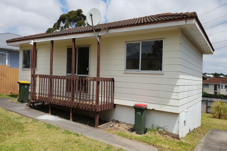 Photo of property in 9 Caserta Place, Clover Park, Auckland, 2023