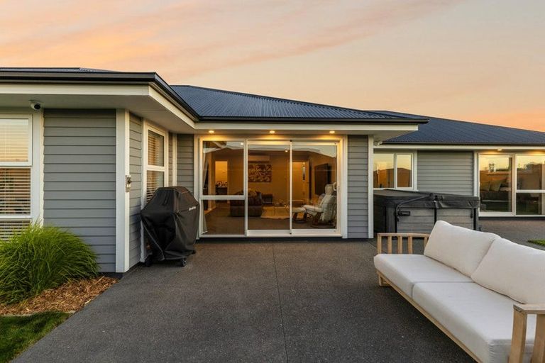 Photo of property in 38 Mcquillan Avenue, Woodend, 7610