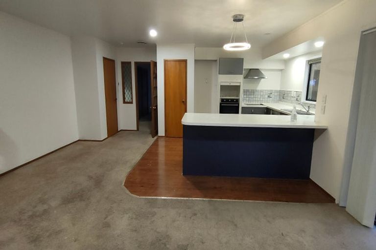 Photo of property in 40 Pigeon Mountain Road, Half Moon Bay, Auckland, 2012