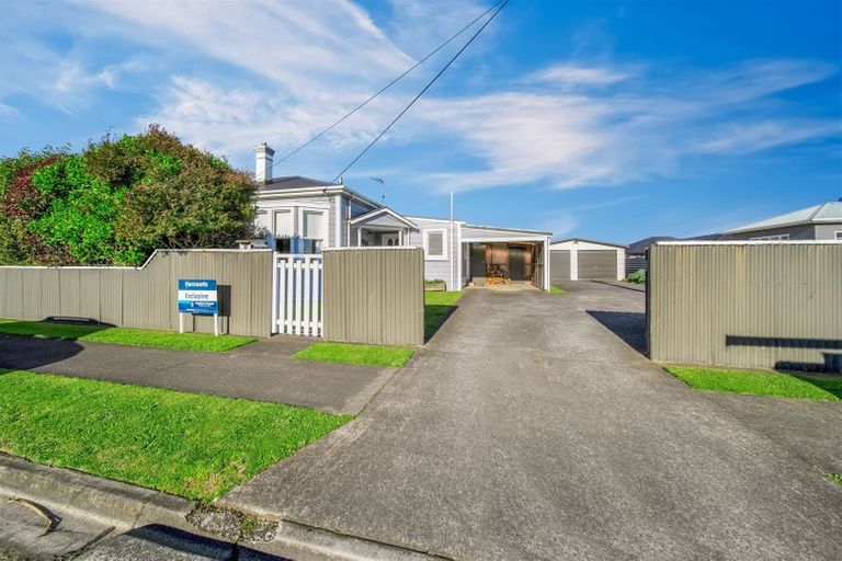 Photo of property in 34 Hunter Street, Hawera, 4610