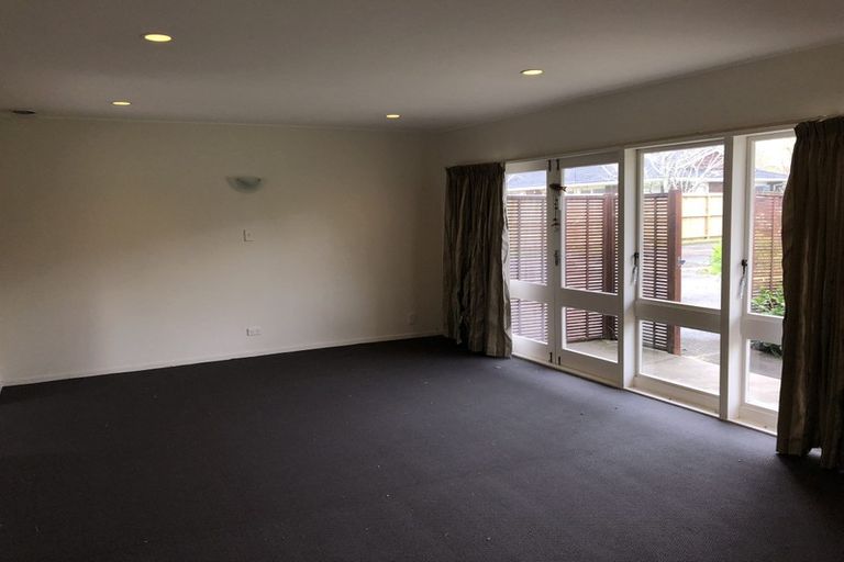 Photo of property in 43 Meadway, Sunnyhills, Auckland, 2010