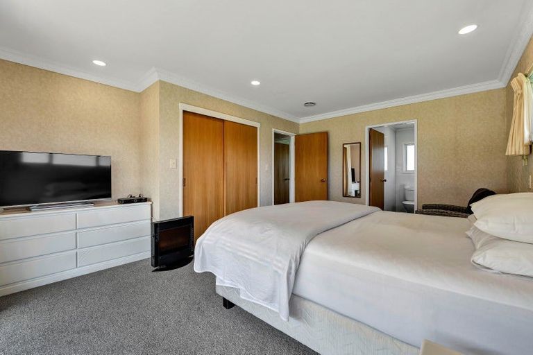 Photo of property in 312 Corbett Road, Paraite, New Plymouth, 4373