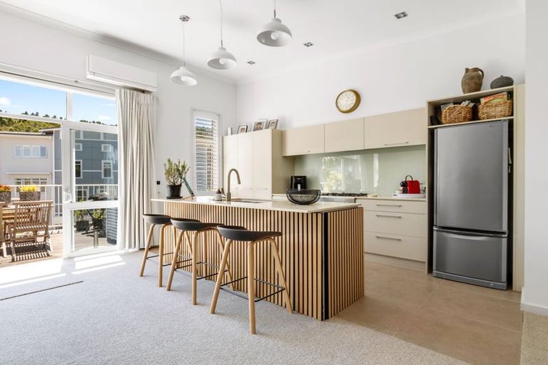 Photo of property in 5 Eaves Bush Parade, Orewa, 0931