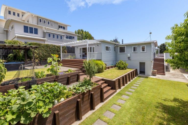Photo of property in 57 Seaview Road, Otumoetai, Tauranga, 3110