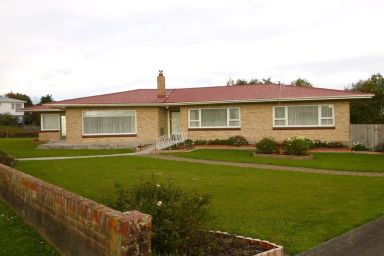 Photo of property in 18 Richardson Street, Woodville, 4920