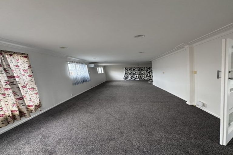 Photo of property in 1/127 Bucklands Beach Road, Bucklands Beach, Auckland, 2012