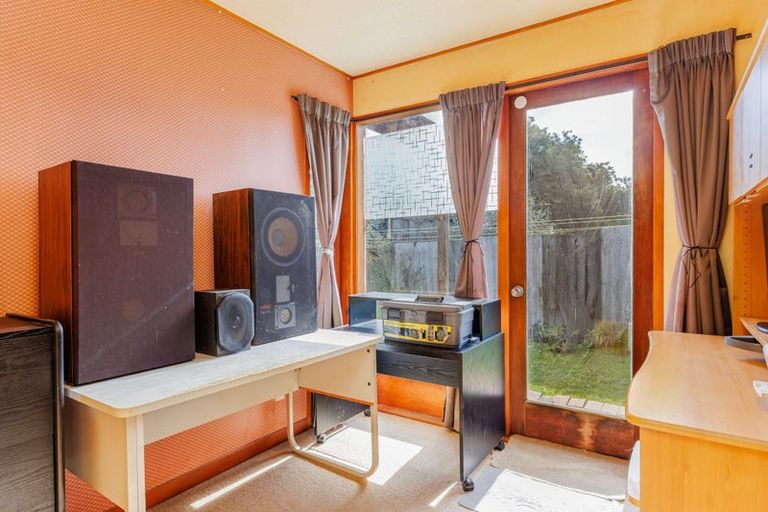 Photo of property in 41 Fitzherbert Avenue, West Harbour, Auckland, 0618