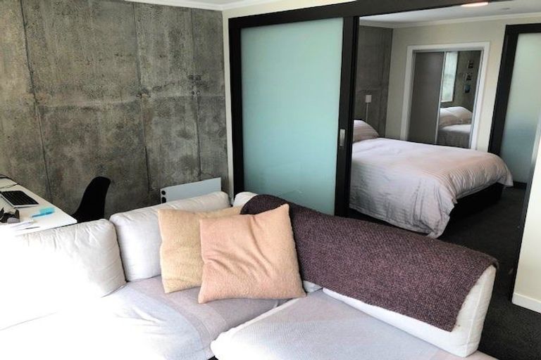 Photo of property in Frame Apartments, 1101/111 Molesworth Street, Thorndon, Wellington, 6011