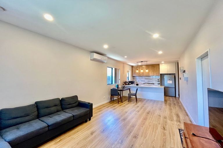 Photo of property in 28 Opoka Street, Takanini, 2110